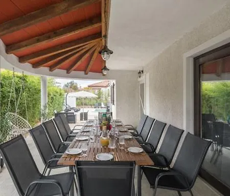 Dairos Villa